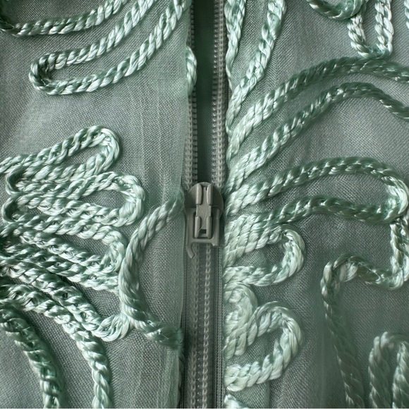 Samuel Dong women’s NWT silk embroidered dressy short sleeve jacket, size Small - Picture 7 of 7